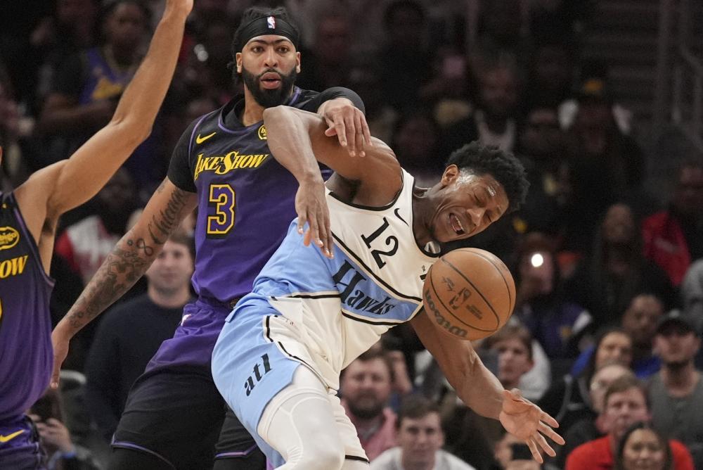 身体对抗强 身体对抗强