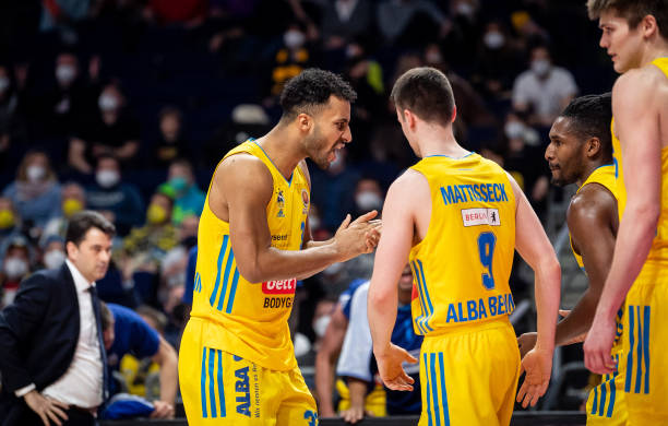 湖人队以其 湖人队以其